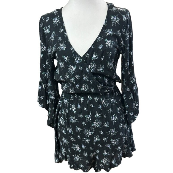 AEO American Eagle Outfitters Black Floral Romper with Ruffle Sleeves Sz Small S - Picture 1 of 5